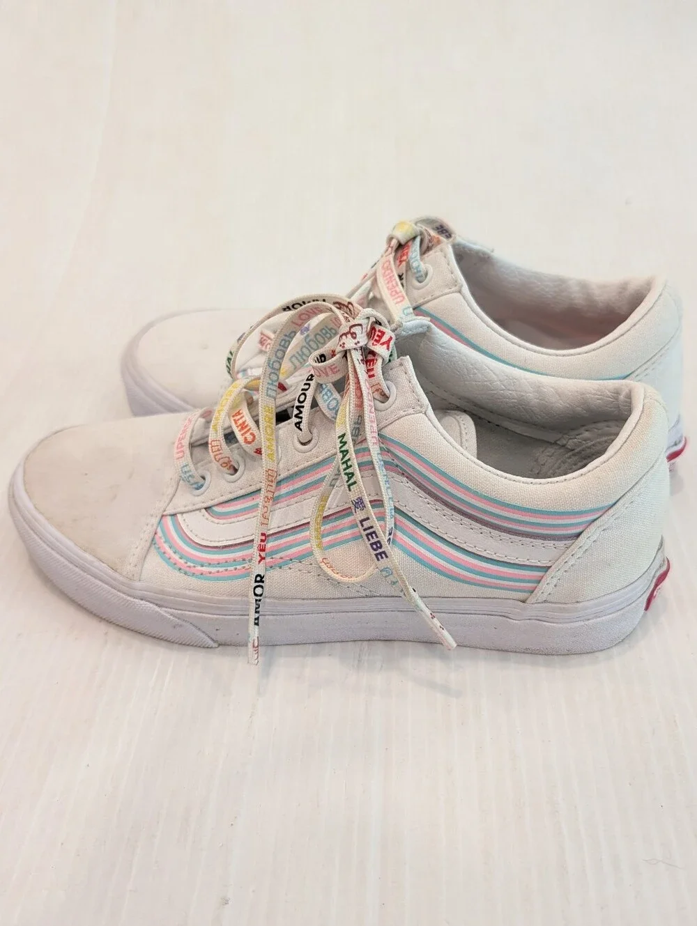 VANS Pride Rainbow Low Top White Sneakers Size 7